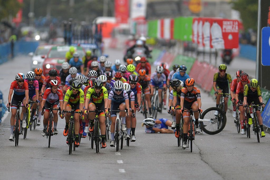 Charlotte Becker crashed in the final laps