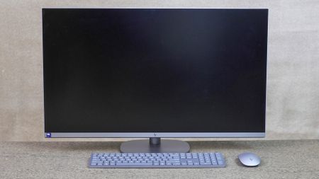 HP Omnistudio X 32 review unit on a desk