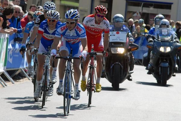 Yann Huguet (Skil - Shimano) leads the break.