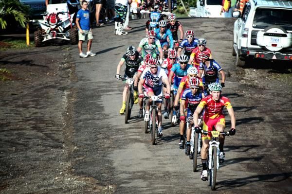 The lead pack during stage 1 of La Ruta de los Conquistadores