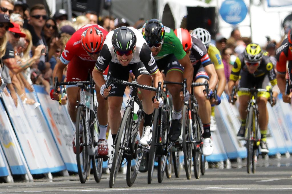Dimension Data's Mark Cavendish sprinting to the stage win