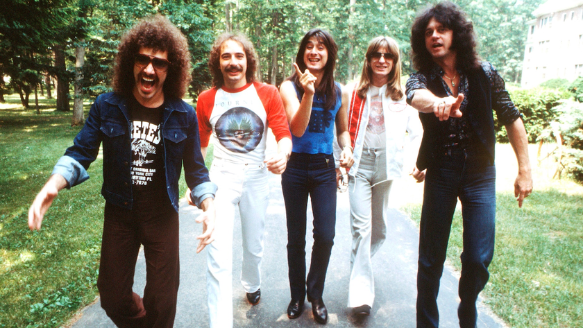 Journey, group portrait, New York, June 1979, L-R Neal Schon; Steve Smith; Steve Perry; Ross Valory; Gregg Rolie. 