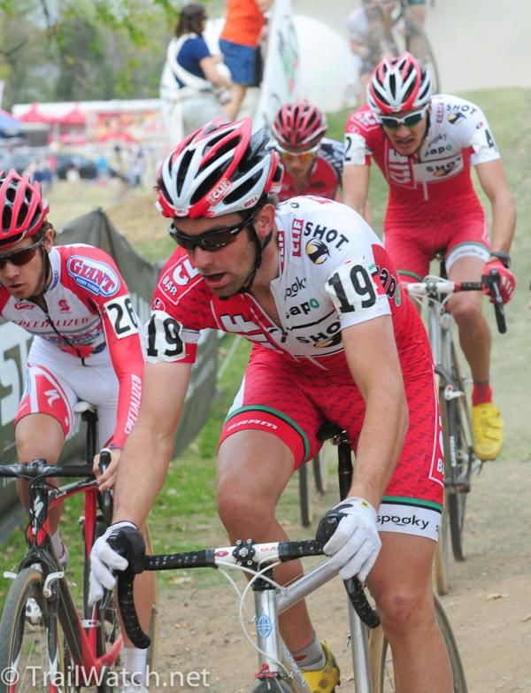 Troy Wells (Cliff Bary followed by his teammate Brady Kappius