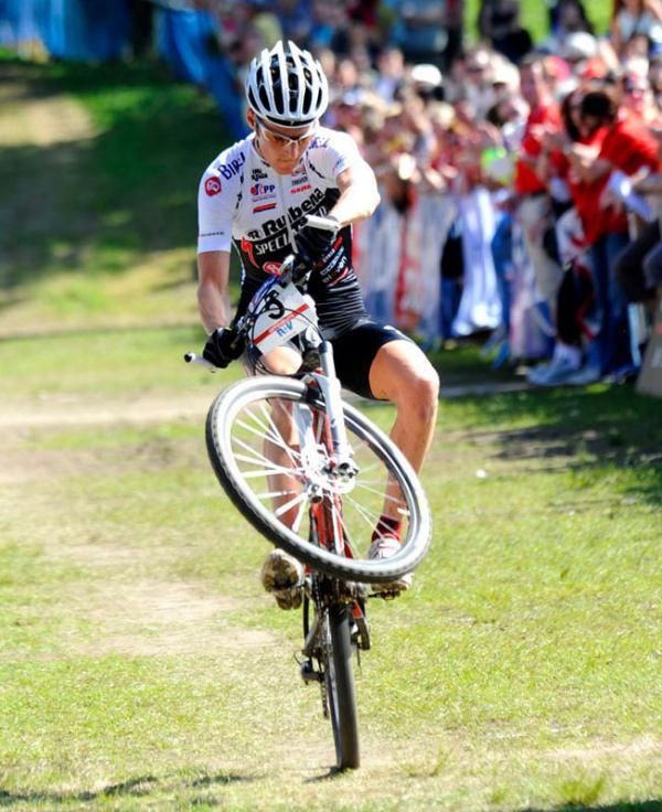 Jaroslav Kulhavy shows off his bike skills.