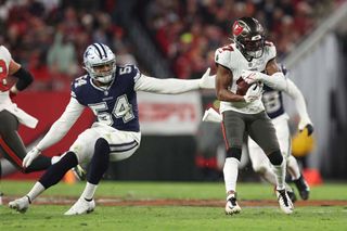 Dallas Cowboys vs Tampa Bay Buccaneers in 2024 NFL playoff game