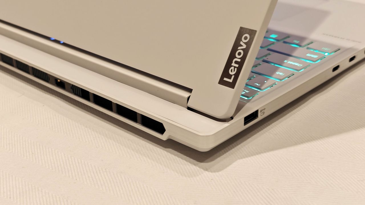Lenovo Legion 7i (2024)
