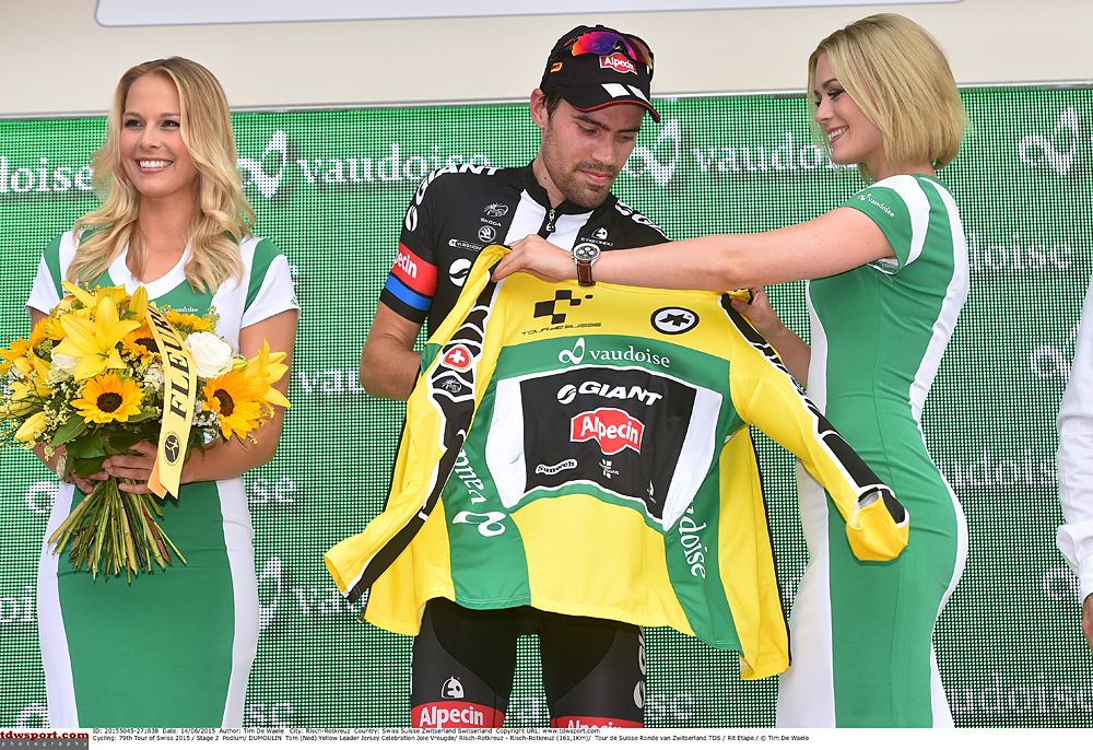 Tom Dumoulin (Giant-Alpecin) puts on the yellow jersey for a second day in a row at the Tour de Suisse