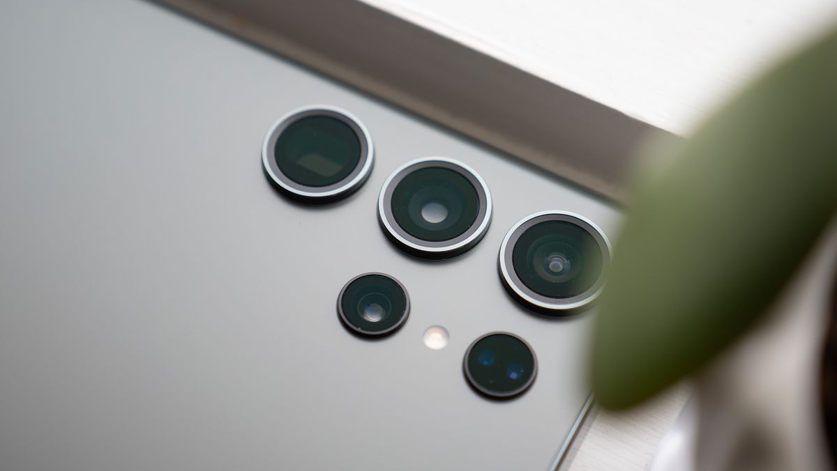 Galaxy S24 Ultra leak points to a possible camera downgrade