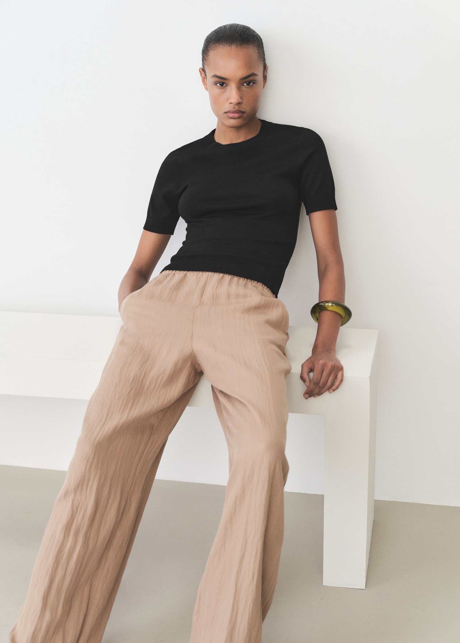 Short-Sleeved Fine-Knit Sweater - Women | Mango United Kingdom