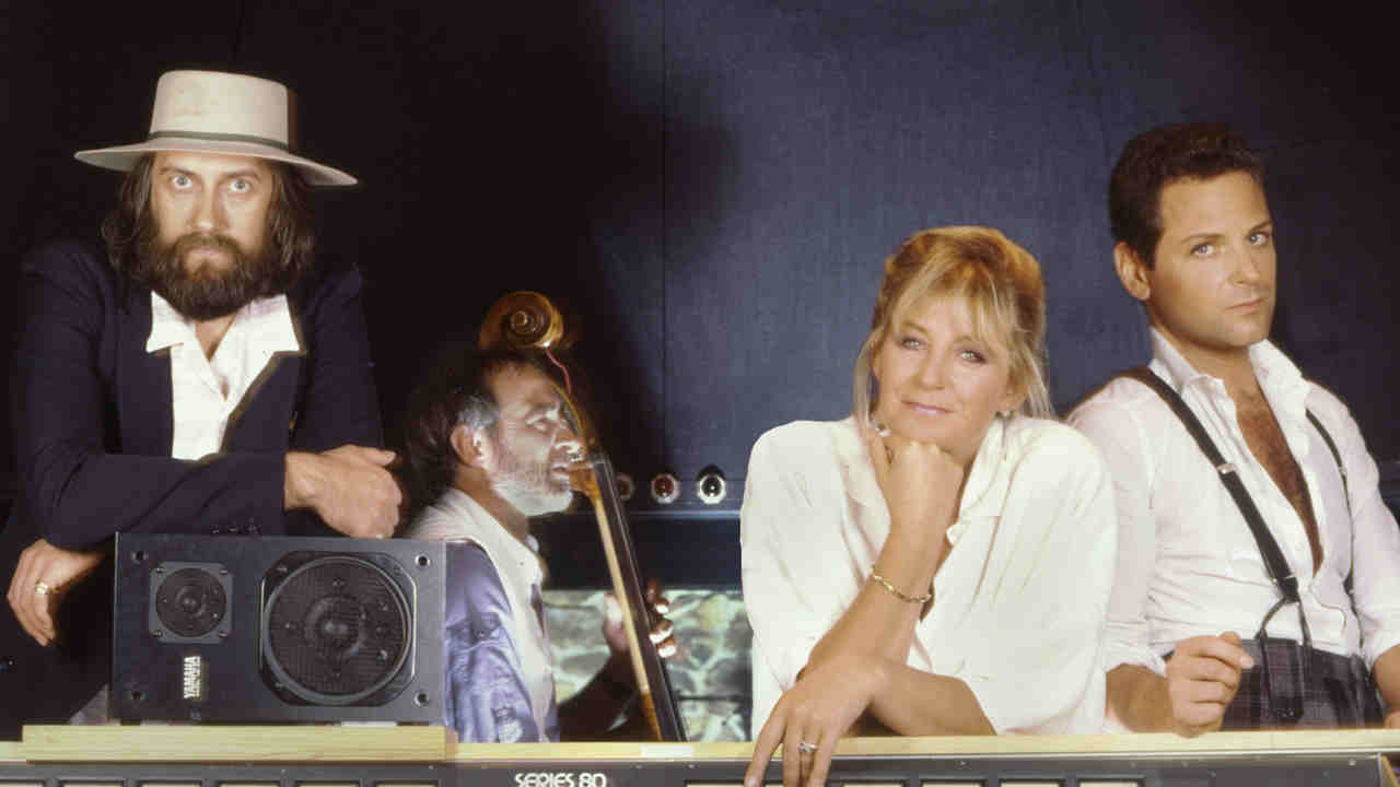 Fleetwood Mac posing for a photograph in 1986