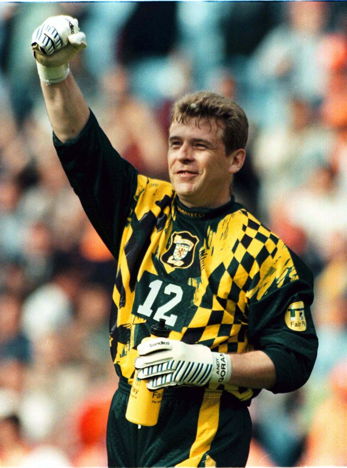 Andy Goram celebrates Dutch draw