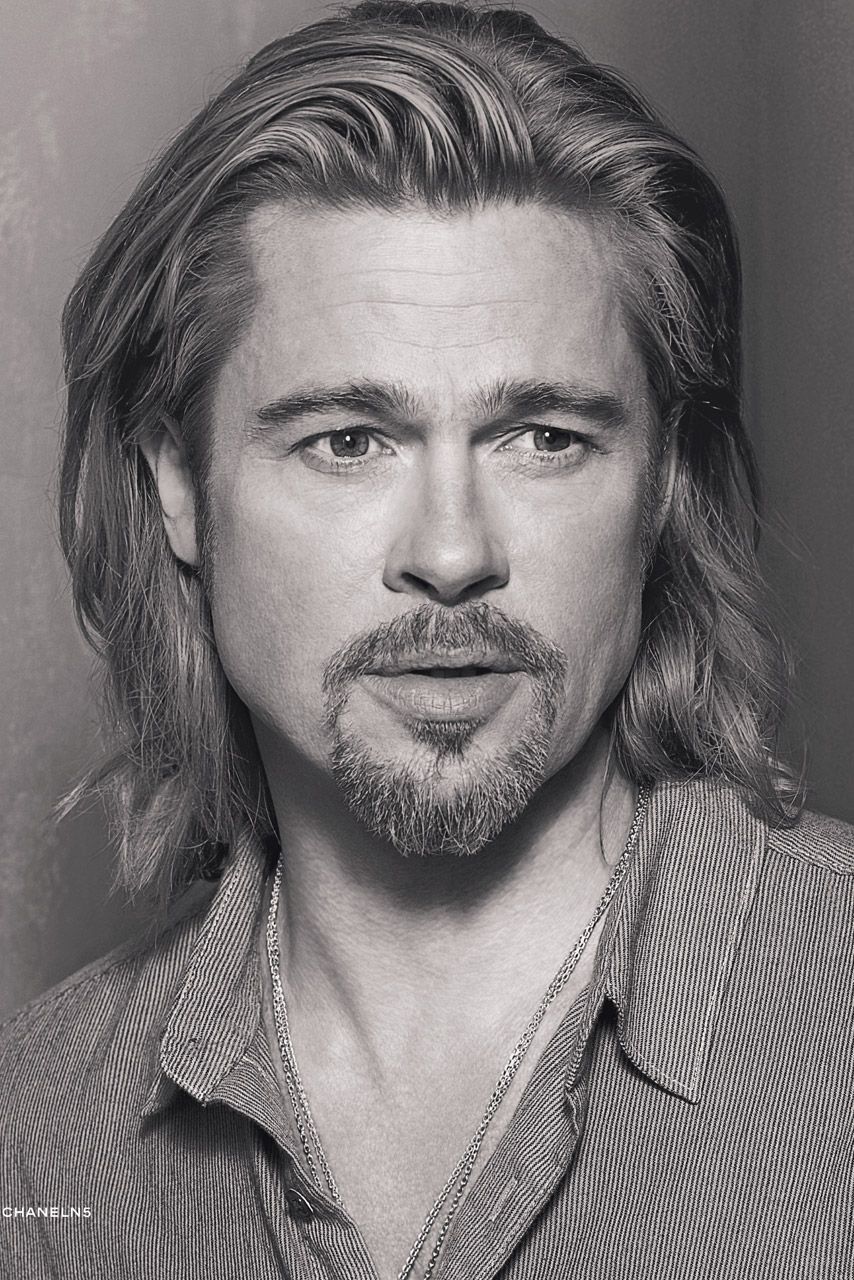 Brad Pitt&#039;s Chanel No. 5 ad debuts