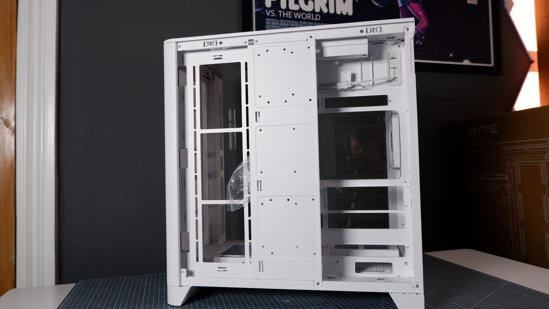 Thermaltake View 390 Air chassis on a desk. We&#039;re building a PC into it for testing and comparison with other PC cases.