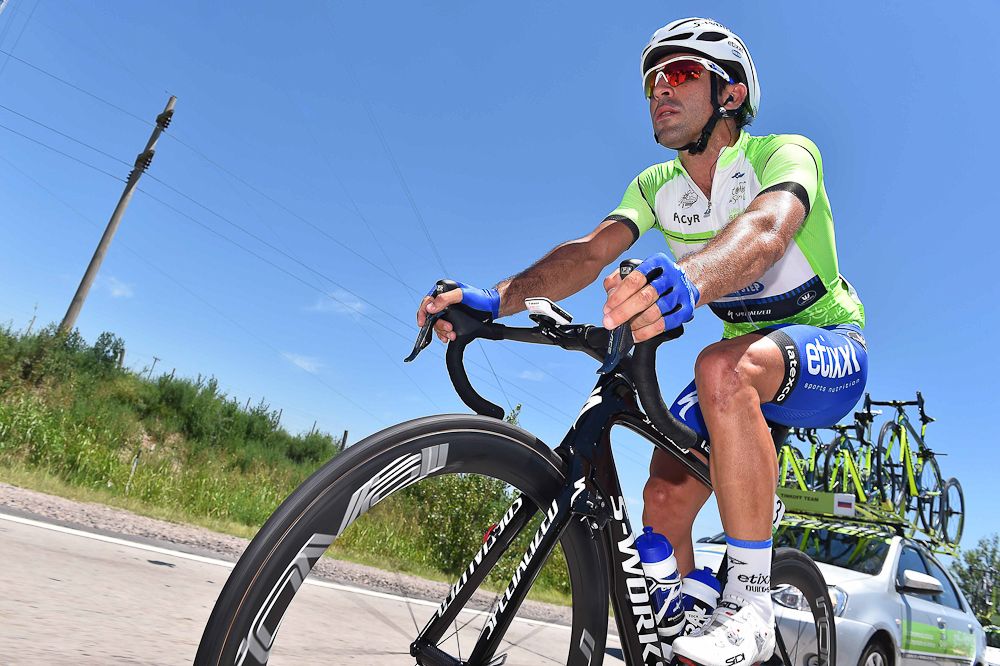 Max Richeze in the San Luis leader's jersey.