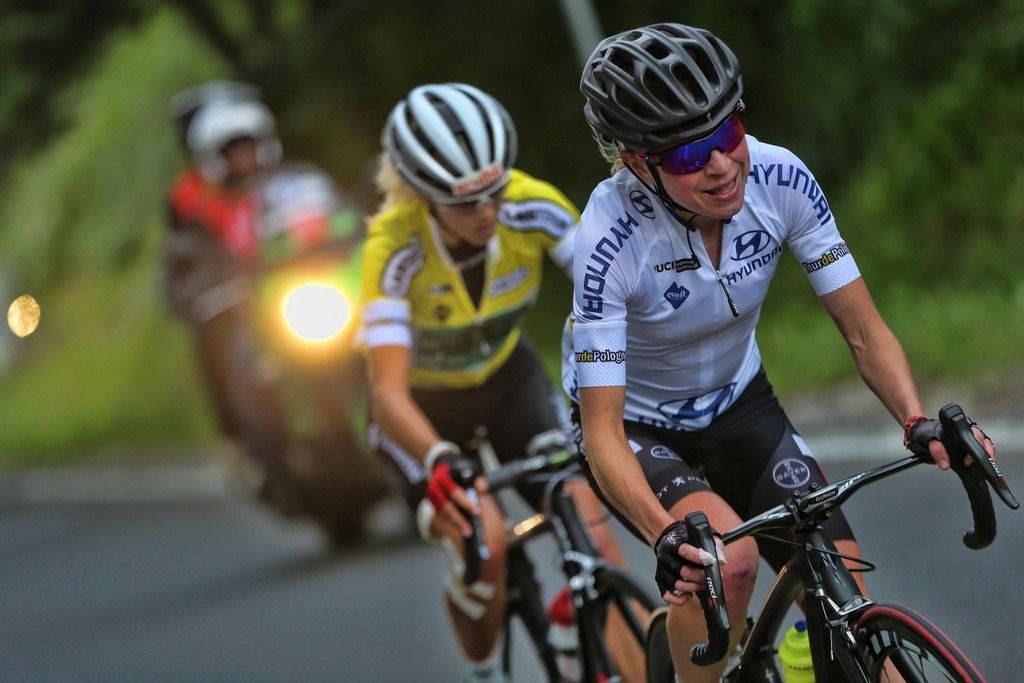 Flavia Oliveira (BTC City Ljubljana) leading Jolanda Neff (Swiss National Team)