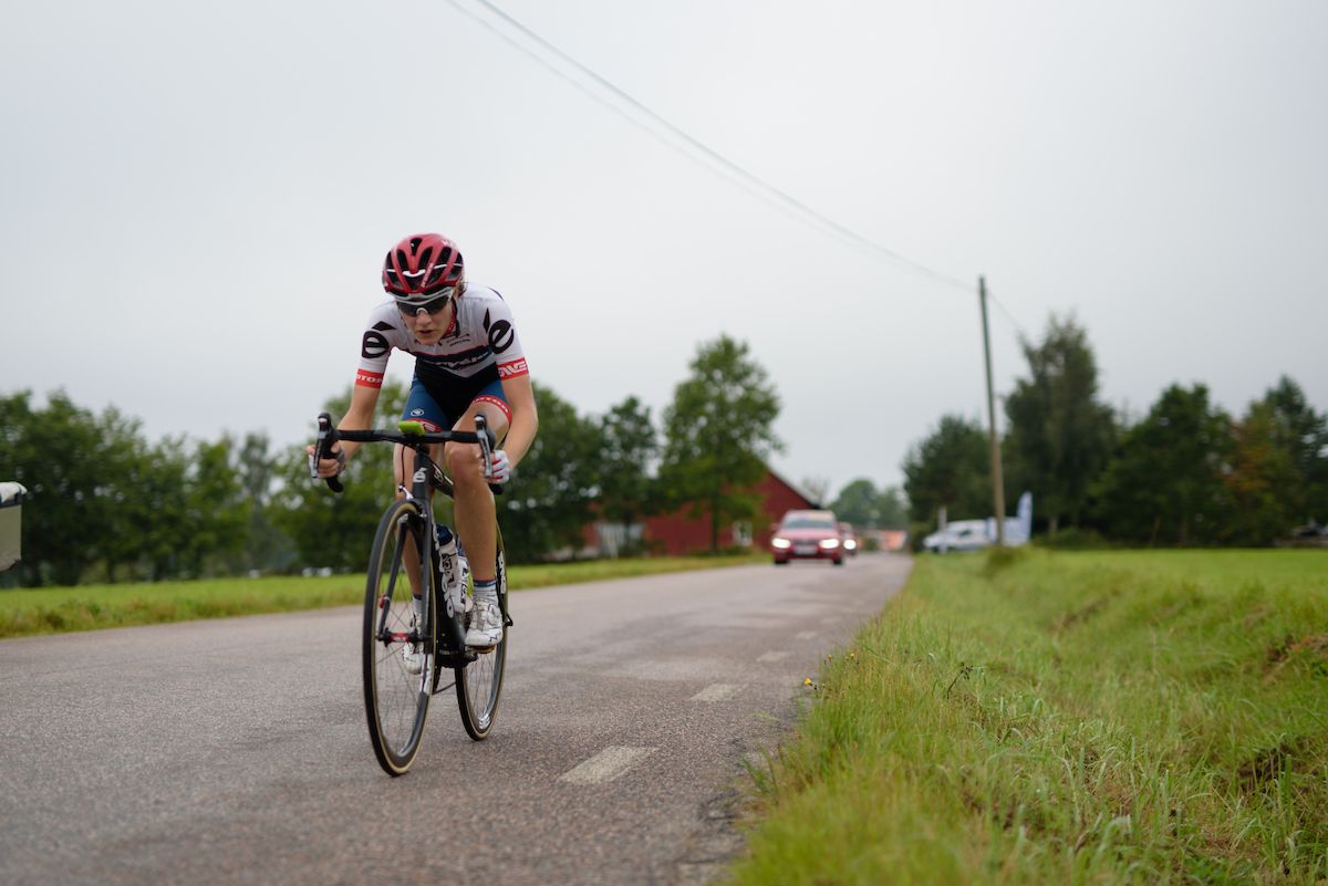 Nicole Hanselmann (Cerv&eacute;lo Bigla) attacks, going on to build a lead of over two minutes at the 141 km road race of the UCI Women's World Tour's 2016 Crescent V&aring;rg&aring;rda