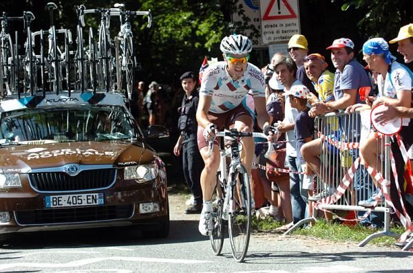 Nicolas Roche (AG2R La Mondiale) attacked the peloton in the latter portion of the stage and finished between the break and the field.