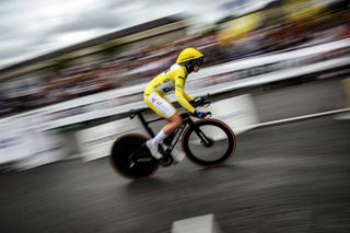 Demi Vollering riding the stage 8 time trial in the 2023 Tour de France Femmes