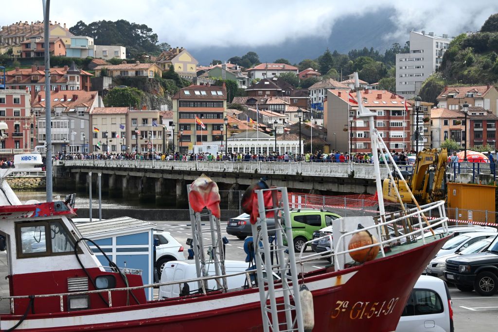 RIBADESELLA RIBESEYA SPAIN SEPTEMBER 13 A general view of the peloton prior to the 78th Tour of Spain 2023 Stage 17 a 1244km stage from Ribadesella Ribeseya to Altu de LAngliru 1555m UCIWT on September 13 2023 in Ribadesella Ribeseya Spain Photo by Tim de WaeleGetty Images