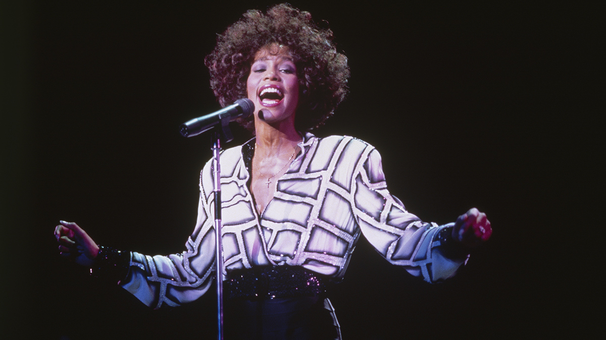 American Singer Whitney Houston on Stage (Photo by Bill Marino/Sygma via Getty Images)
