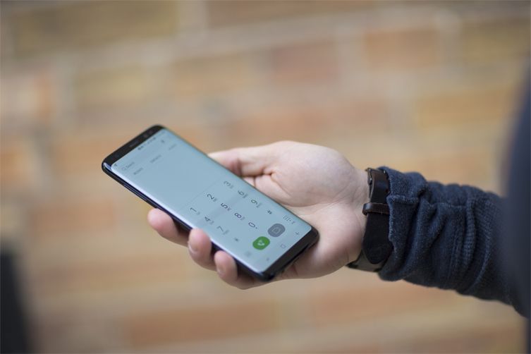 Despite having a large 5.8-inch display, the Samsung Galaxy S8 is comfortable and easy to hold in one hand.