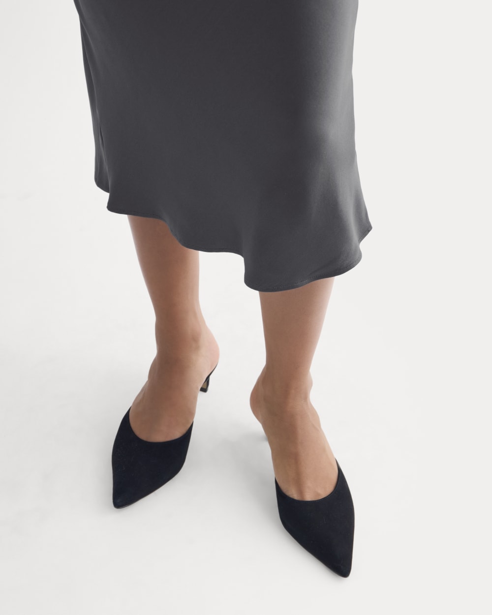 Slip Skirt in Silk Charmeuse | Graphite - 00