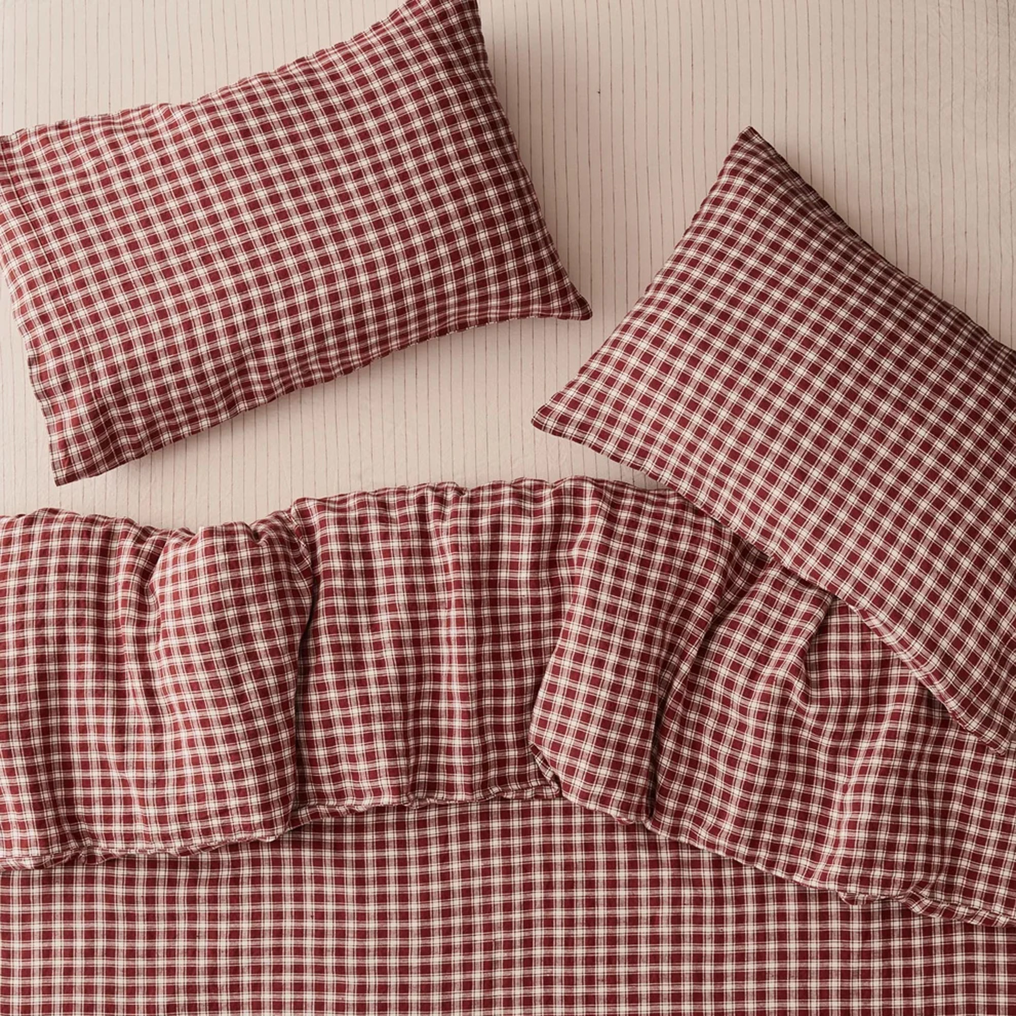 Piglet in Bed red gingham Christmas bedding