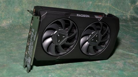 AMD Radeon RX 7600 unboxing and card photos