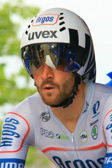Simon Geschke (Argos-Shimano) sucks in a deep breath