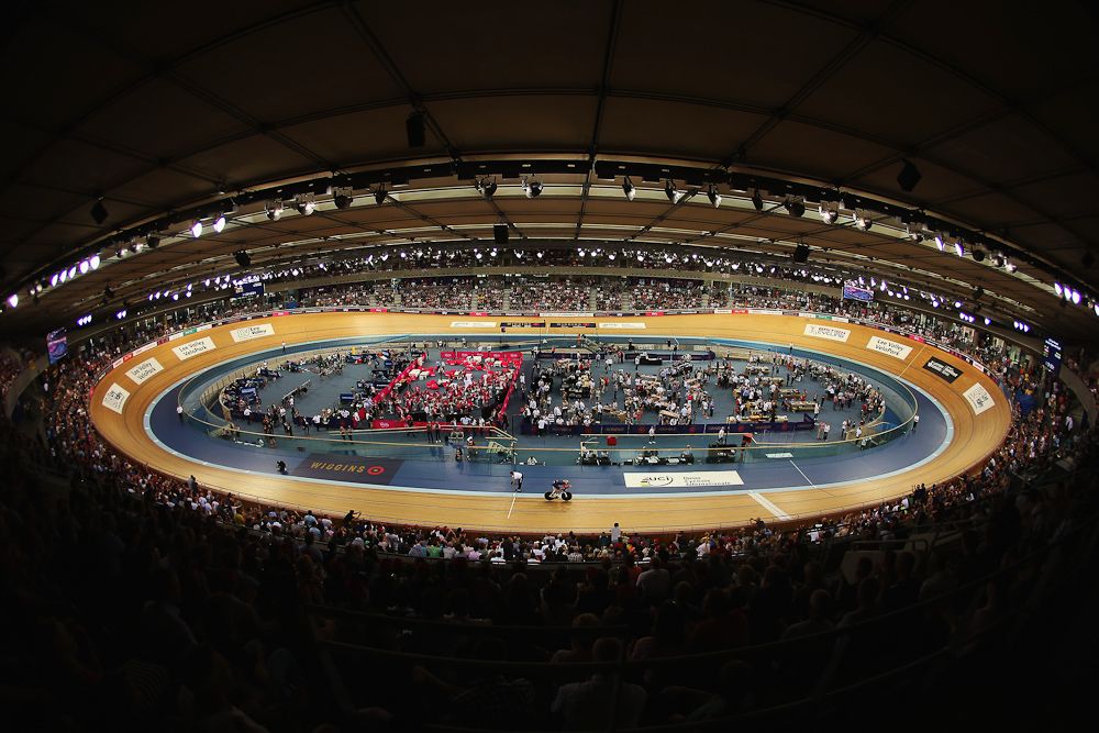 A crowd packed the Lee Valley VeloPark Velodrome for Wiggin's UCI Hour Record attempt.
