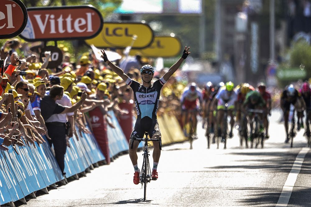 Zdenek Stybar wins stage 6 of the 2015 Tour de France.