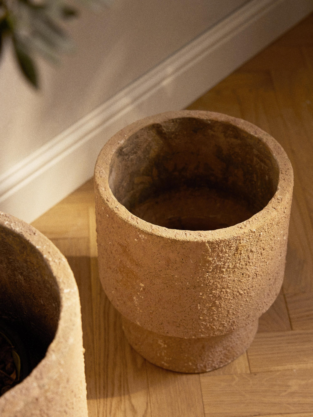 A sandy planter from Westwing