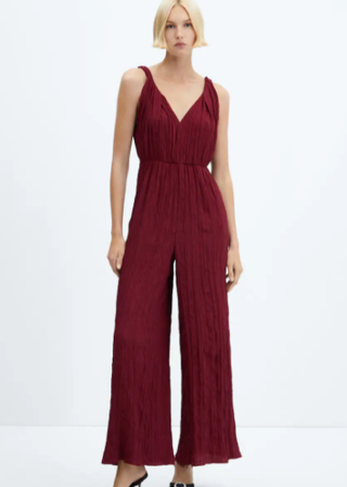 A Mango maroon jumpsuit, similar to the one worn by Julia Roberts 