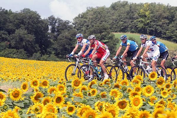A chatty bunch in the early part &ndash; will they still laugh tomorrow?