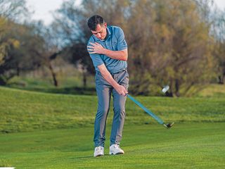 Dan Grieve performing a dig chip shot action