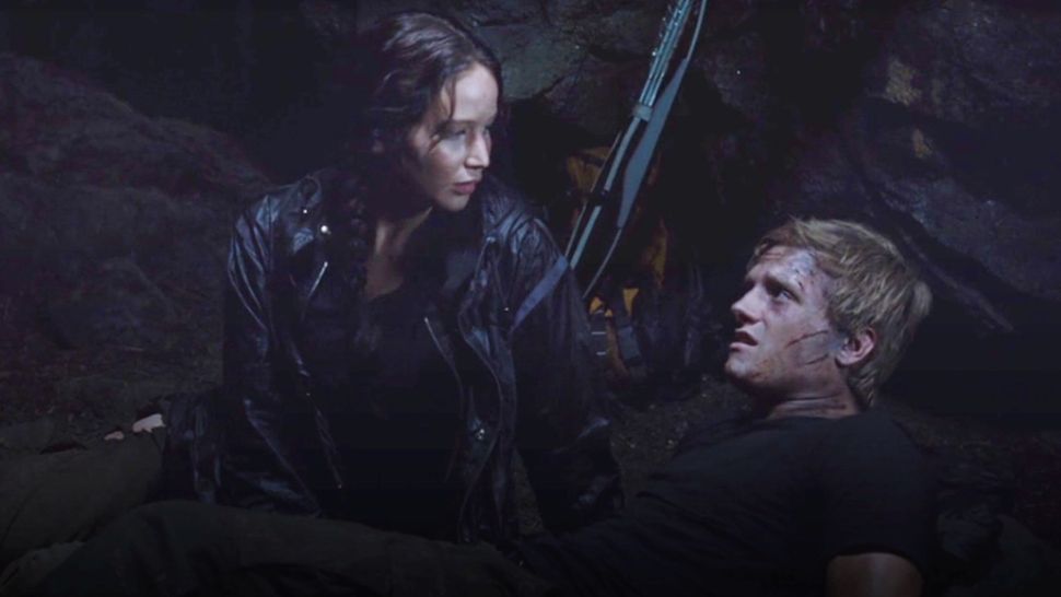 The Hunger Games: The Best Katniss And Peeta Moments From The Movies