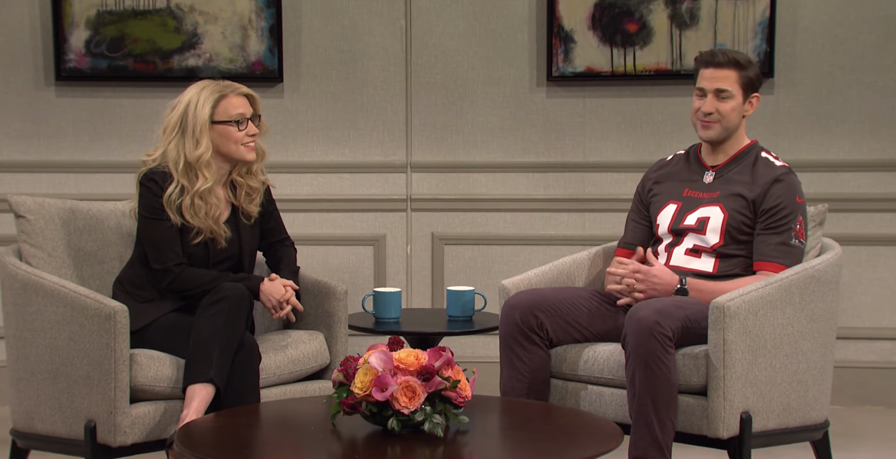 Kate McKinnon and John Krasinksi.