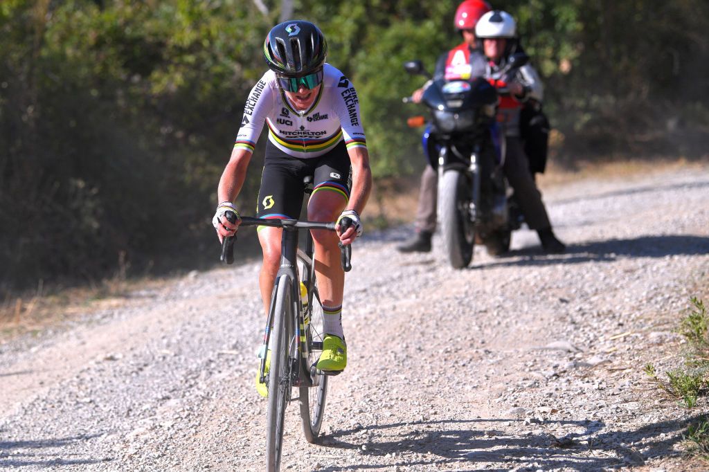 ARCIDOSSO ITALY SEPTEMBER 12 Annemiek Van Vleuten of The Netherlands and Team Mitchelton Scott Gravel Strokes during the 31st Giro dItalia Internazionale Femminile 2020 Stage 2 a 1248km stage from Civitella Paganico to Arcidosso GiroRosaIccrea GiroRosa on September 12 2020 in Arcidosso Italy Photo by Luc ClaessenGetty Images