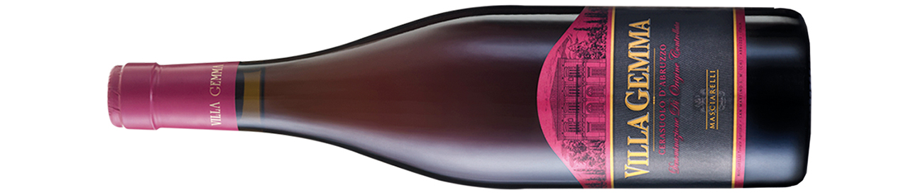 Bottle of ros&amp;eacute; wine