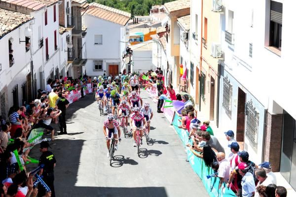 Katusha gave Joaquim Rodriguez the perfect lead-in to the finish at Valdepe&ntilde;as de Ja&eacute;n.
