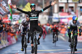 Brailsford praises Poels after Liege-Bastogne-Liege win - News Shorts