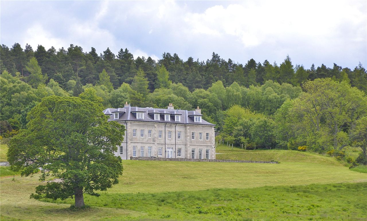 Cairnty Estate