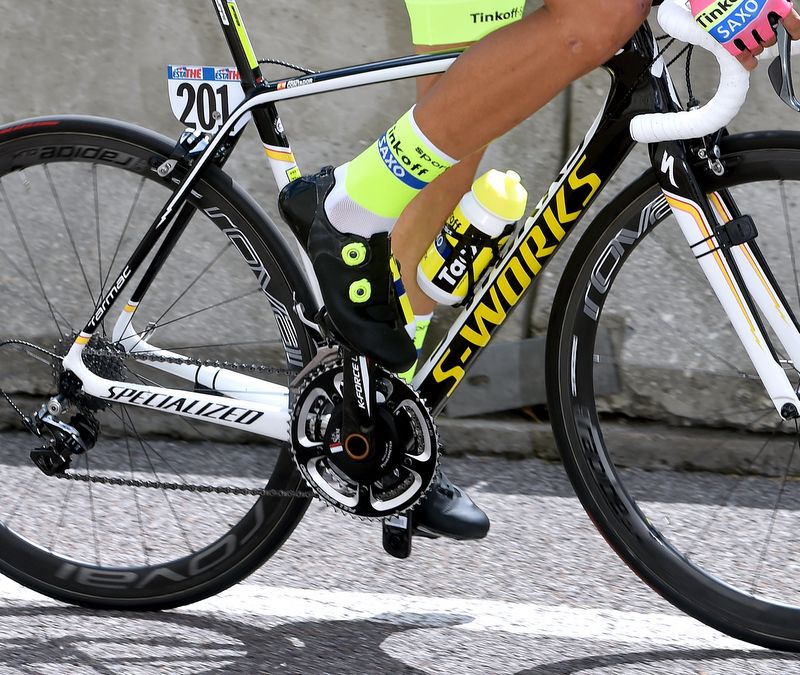 The fluo yellow boa dials are easy to spot on the otherwise black shoe