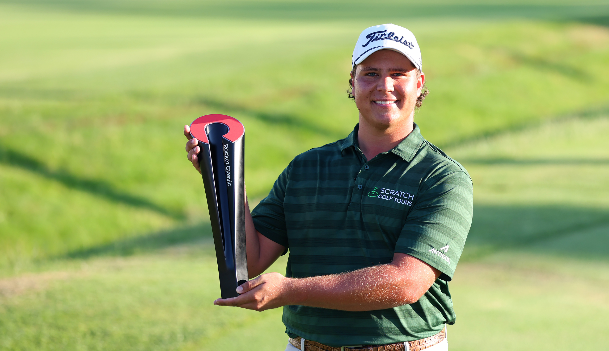 Aldrich Potgieter holds the Rocket Classic trophy