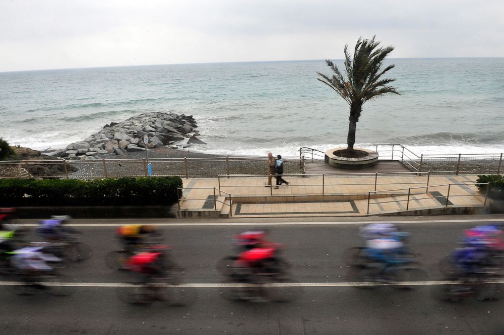 The pack races during the 101st Milan-San Remo spring classic on March 20, 2010