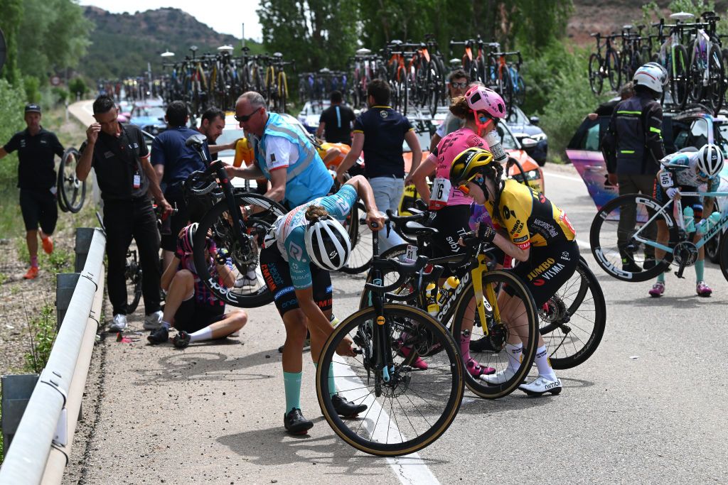 GUADALAJARA SPAIN MAY 04 LR Aranza Villaln of Chile and EneicatCM TeamSeguros Deportivos Anna Henderson of United Kingdom and Team JumboVisma and Mill Magdeleine Vallieres of Canada and Team EF EducationTibcoSvb after being involved in a crash during the 9th La Vuelta Femenina 2023 Stage 4 a 1331km stage from Cuenca to Guadalajara UCIWWT on May 04 2023 in Guadalajara Spain Photo by Dario BelingheriGetty Images