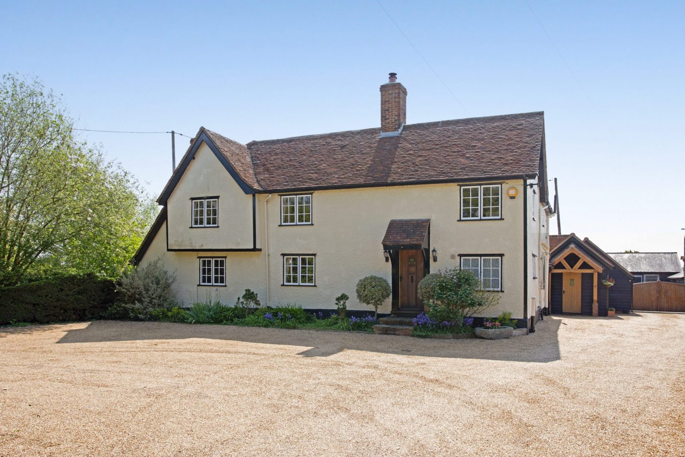 Hammer-Hill-Farmhouse-317503-3-scaled-e1707737112719.jpg