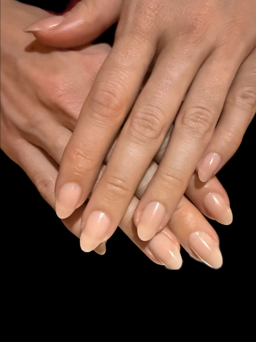 Suki Waterhouse's nails at the 2025 Met Gala.