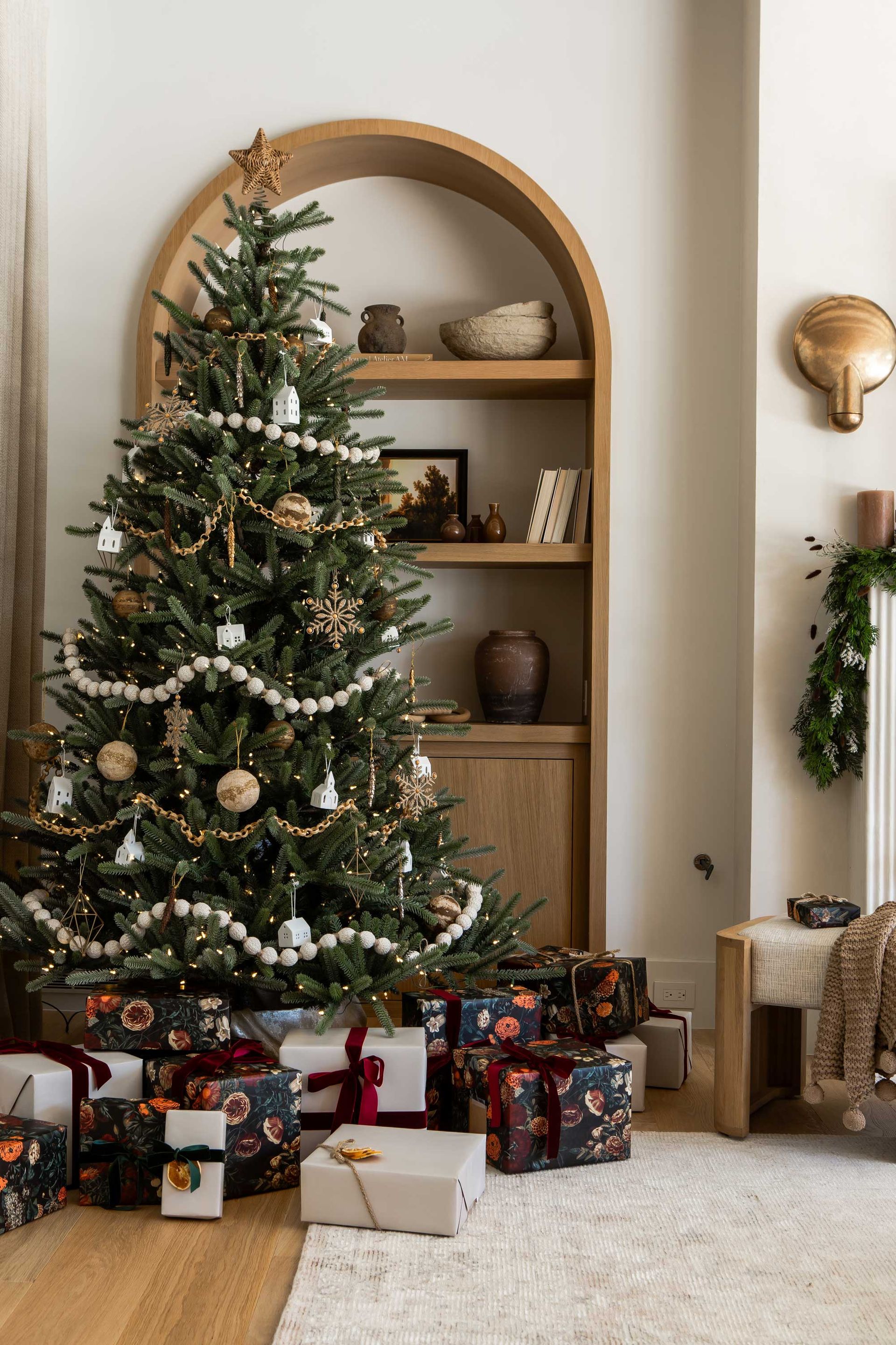 ένα ουδέτερο χριστουγεννιάτικο δέντρο