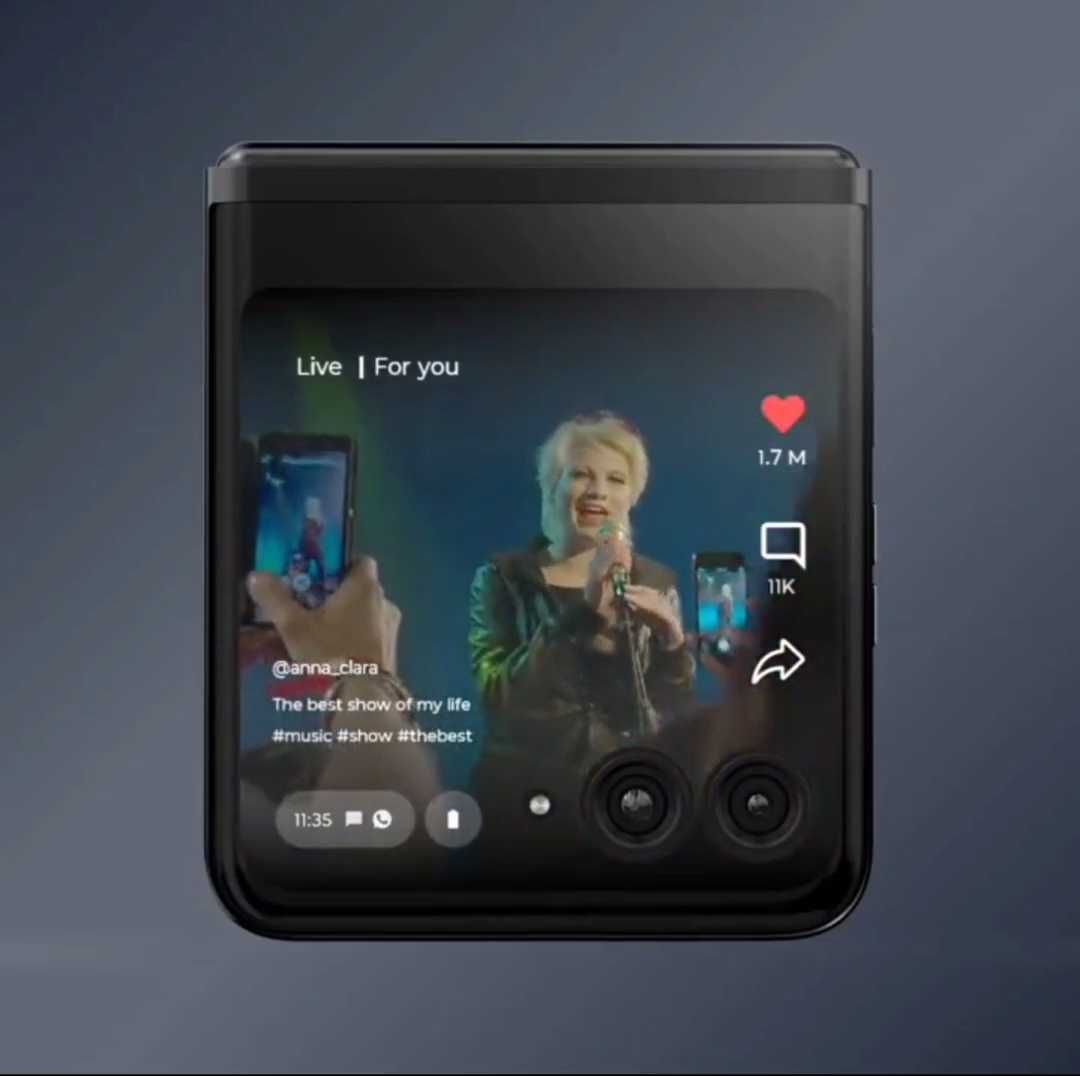 The Motorola Razr Plus cover screen